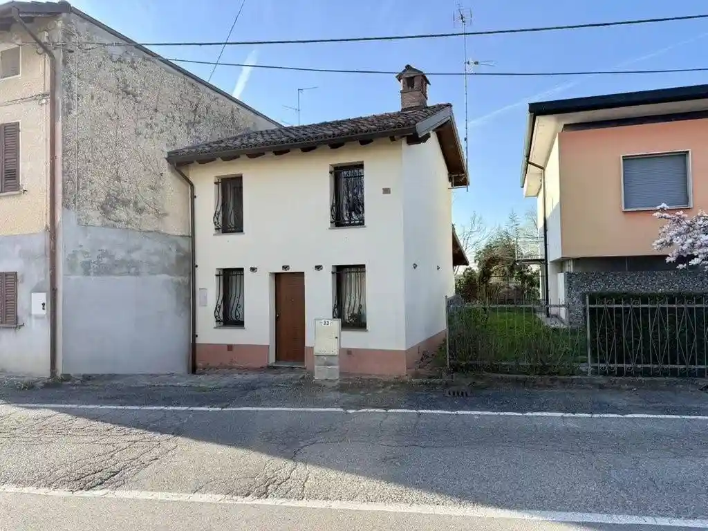 Casa indipendente in vendita a Guazzora