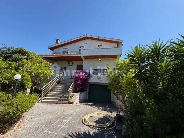 Villa in vendita a Aprilia