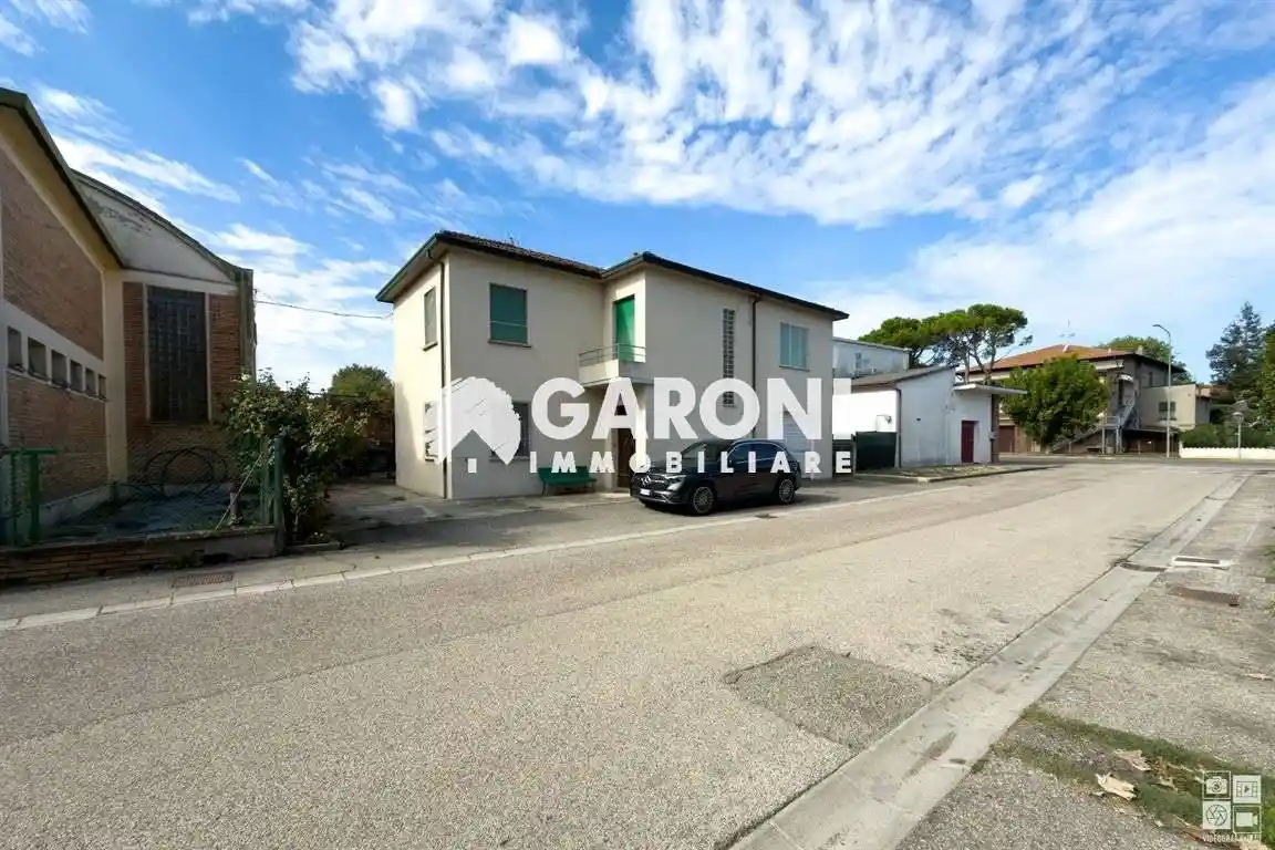 Casa indipendente in vendita a Lugo