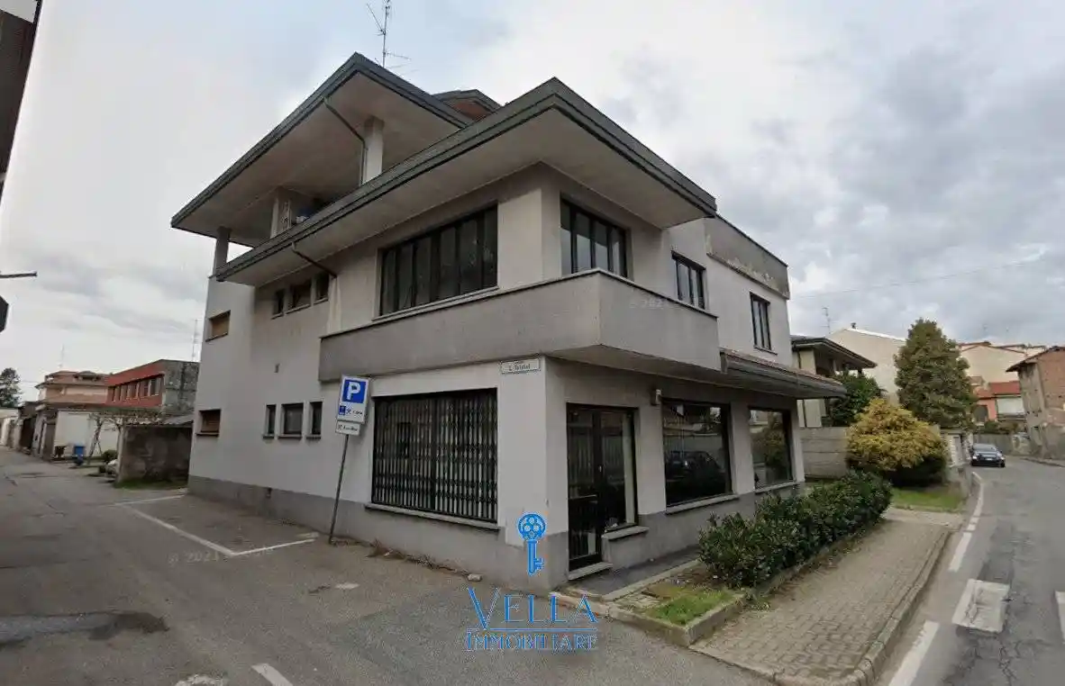 Palazzo - Edificio in vendita a Galliate