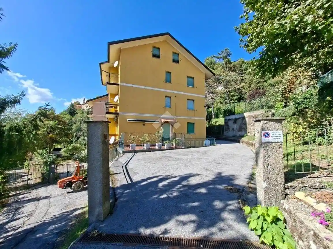 Appartamento in vendita a Crocefieschi