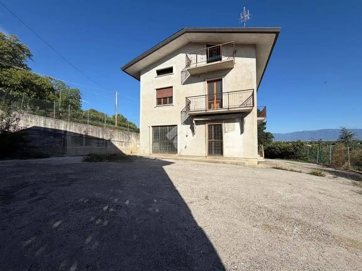 Rustico - Casale in vendita a Isola Vicentina