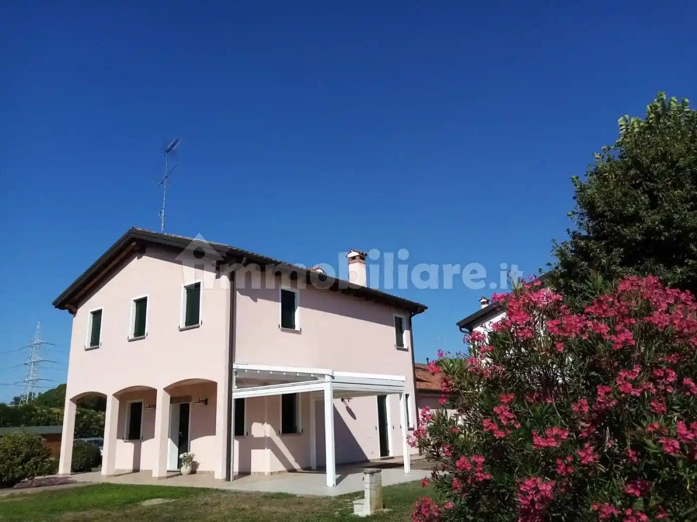Villa in vendita a Casier