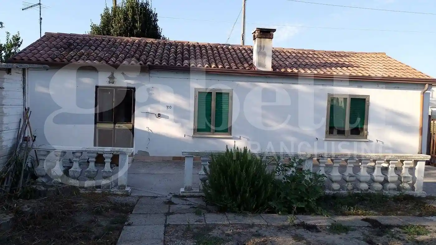 Casa indipendente in vendita a Gavello