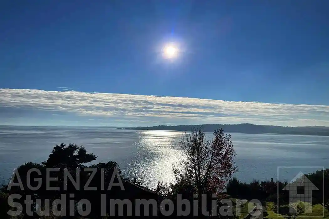 Villa in vendita a Padenghe sul Garda