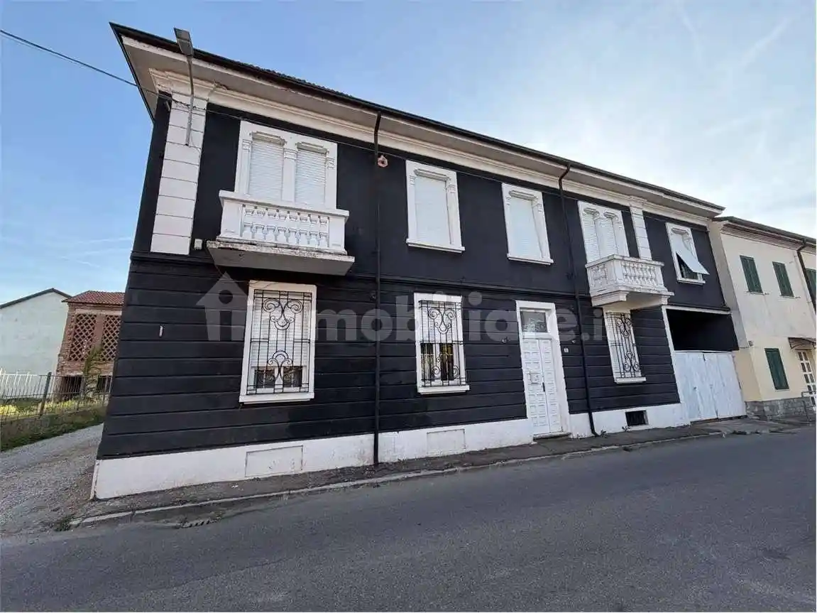 Casa indipendente in vendita a Alessandria