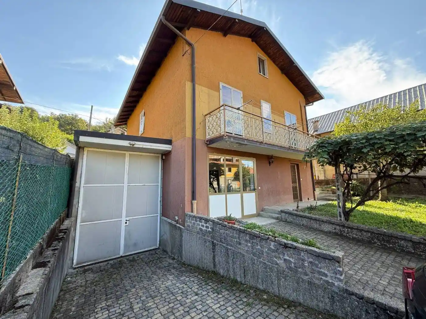 Villa in vendita a Borgosesia