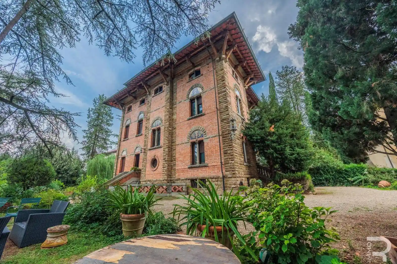 Villa in vendita a Montevarchi