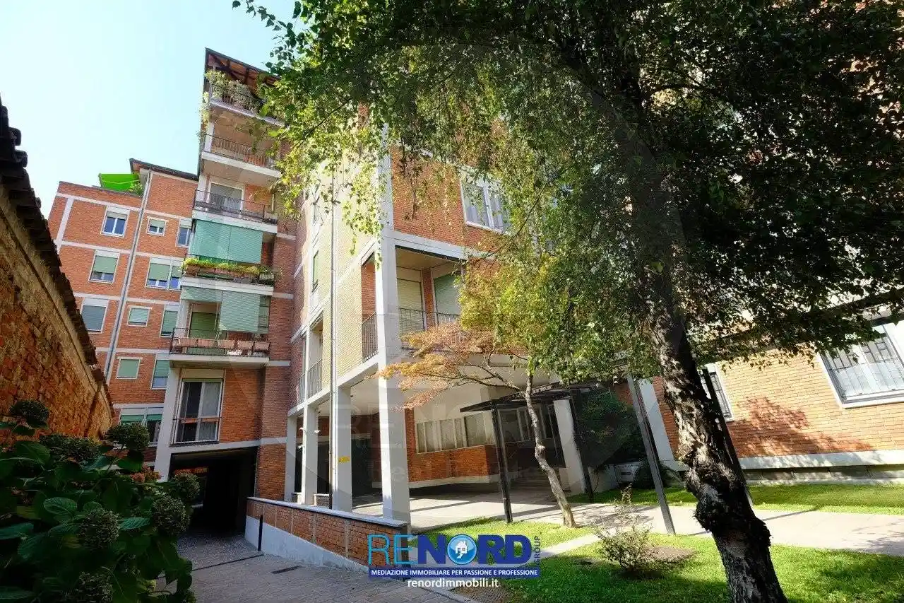 Appartamento in vendita a Pavia