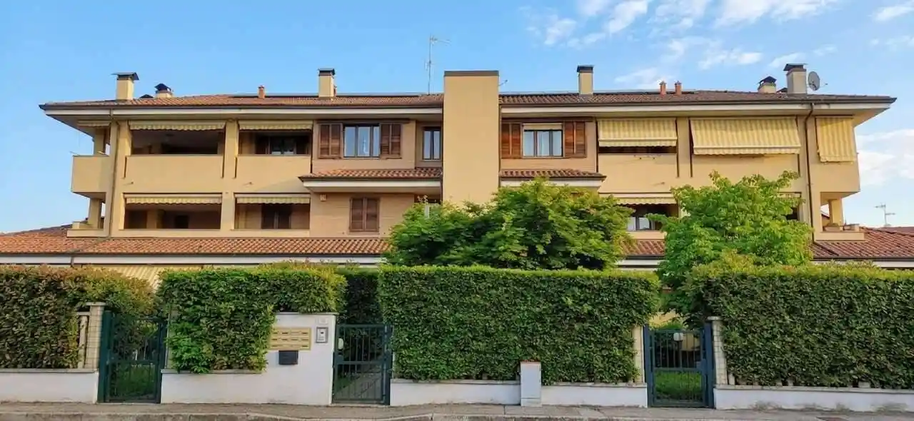 Appartamento in vendita a Caronno Pertusella
