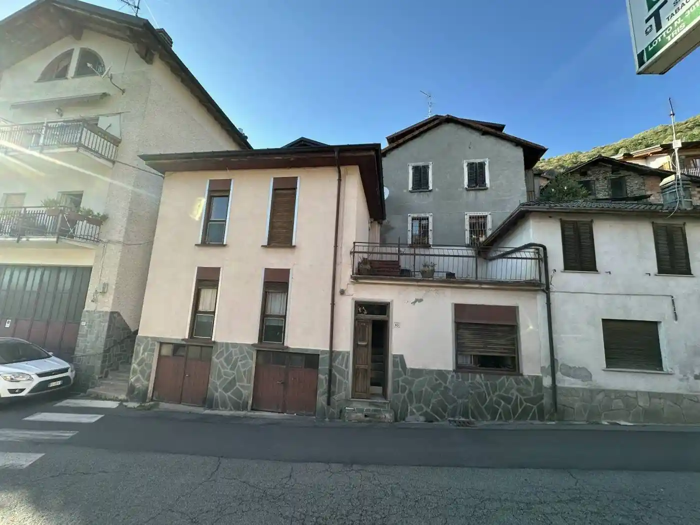 Casa indipendente in vendita a Valvarrone