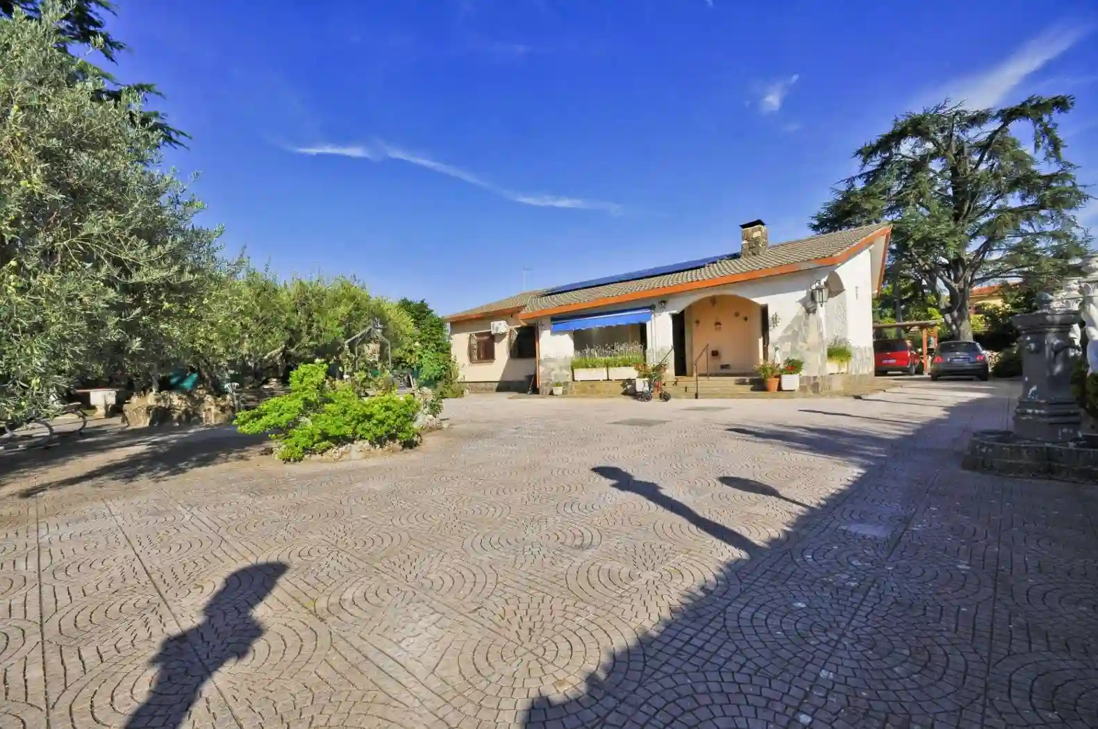 Villa - foto 2