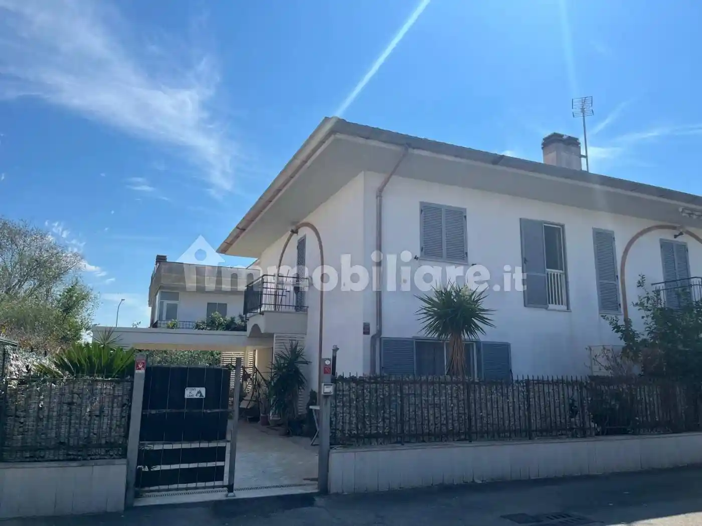 Villa in vendita a Latina