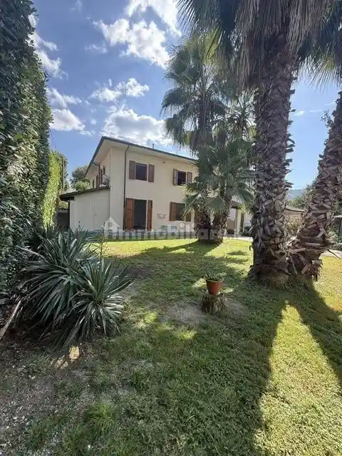Villa in vendita a Camaiore