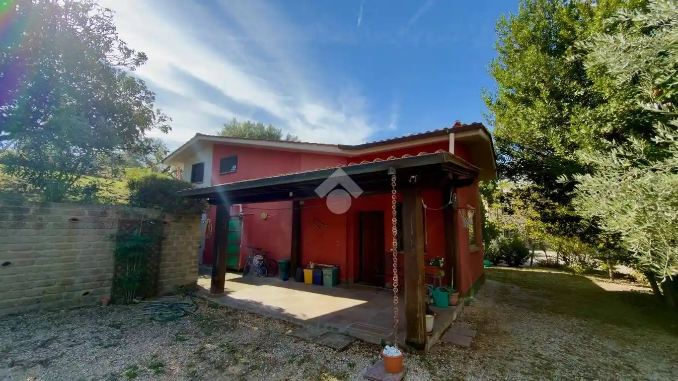 Villa in vendita a Castelnuovo di Porto