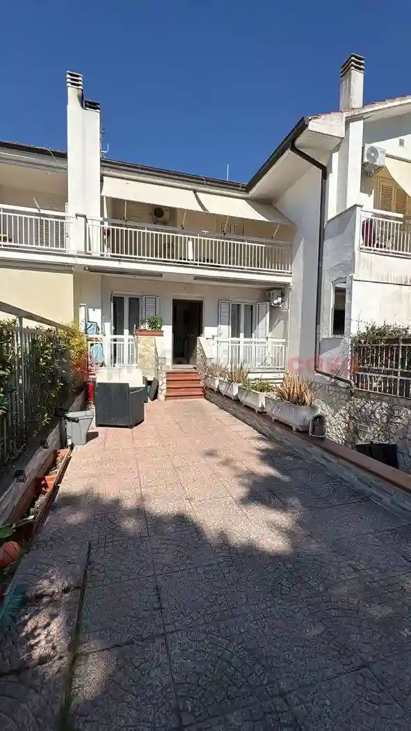 Villetta a schiera - foto 2