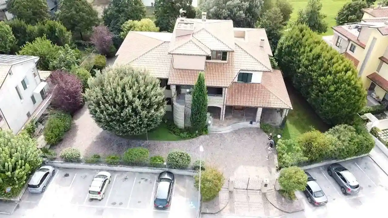 Villa in vendita a Ostra