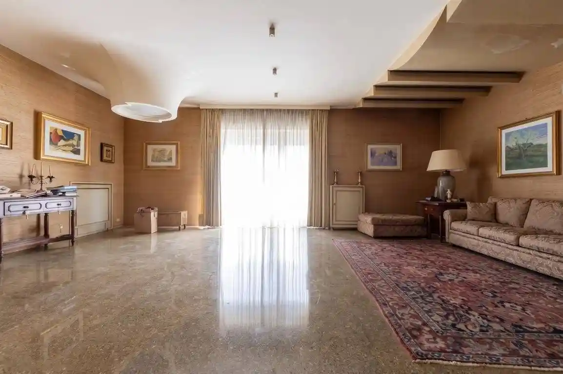 Palazzo - Edificio in vendita a Conversano
