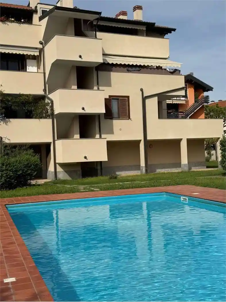 Appartamento in vendita a Rosate