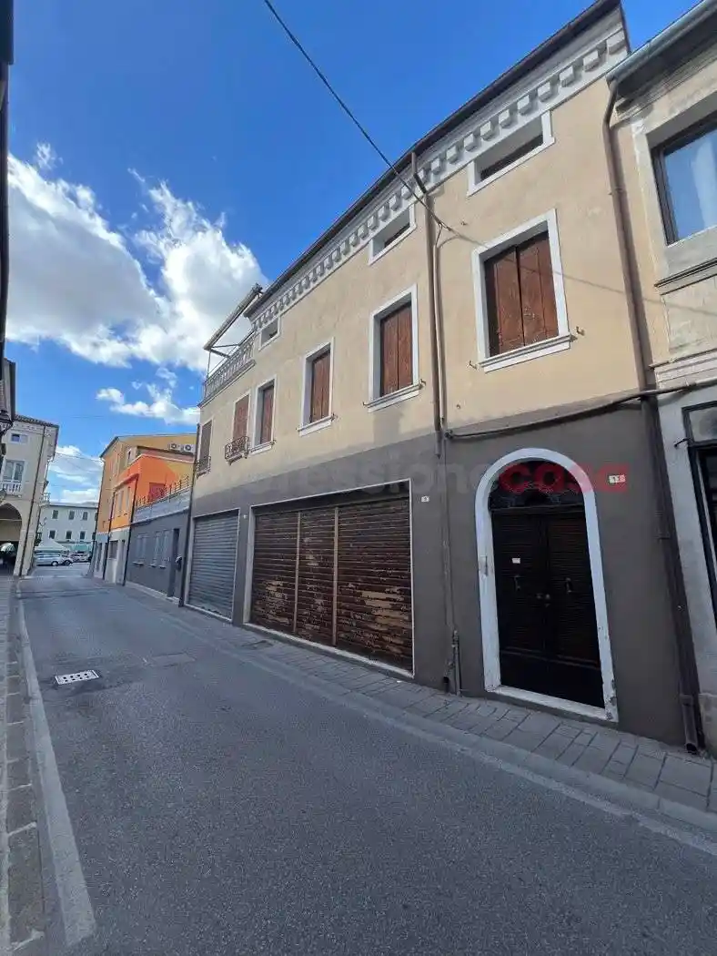 Casa indipendente in vendita a Lendinara