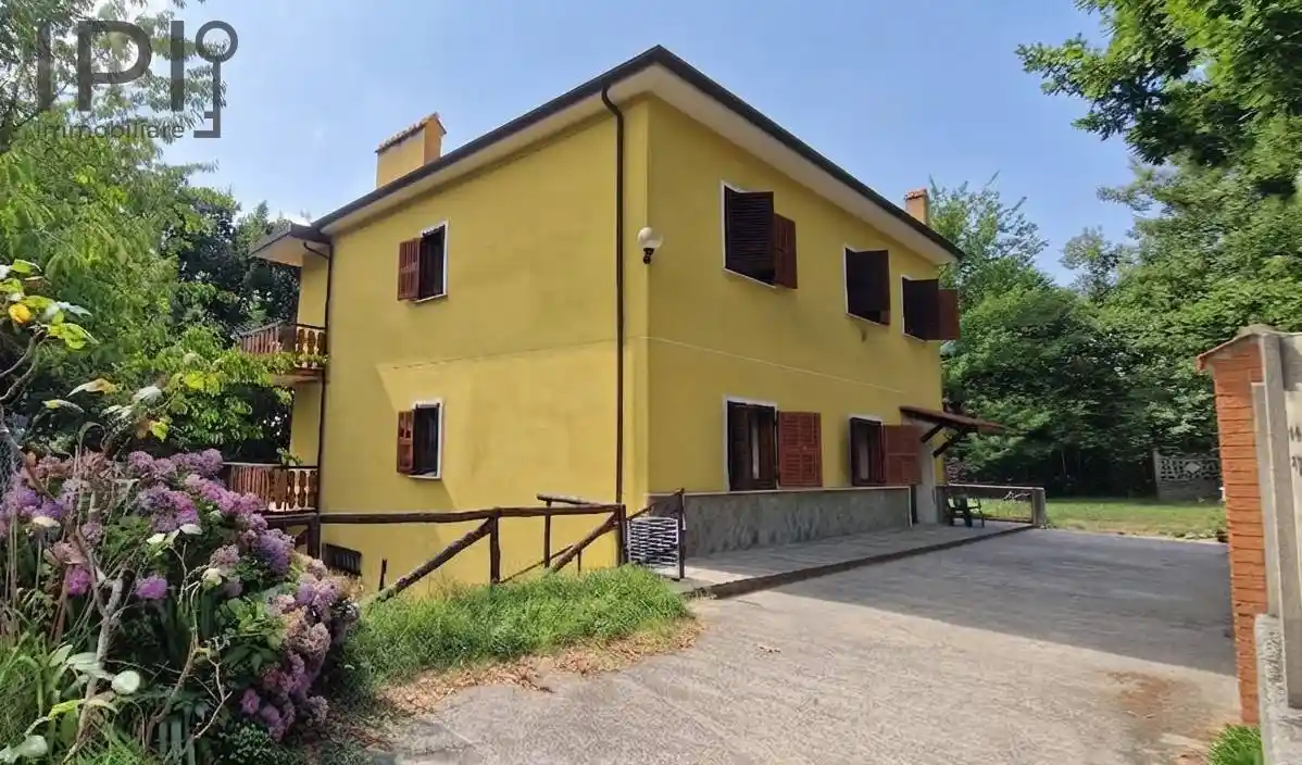 Villa in vendita a Giusvalla