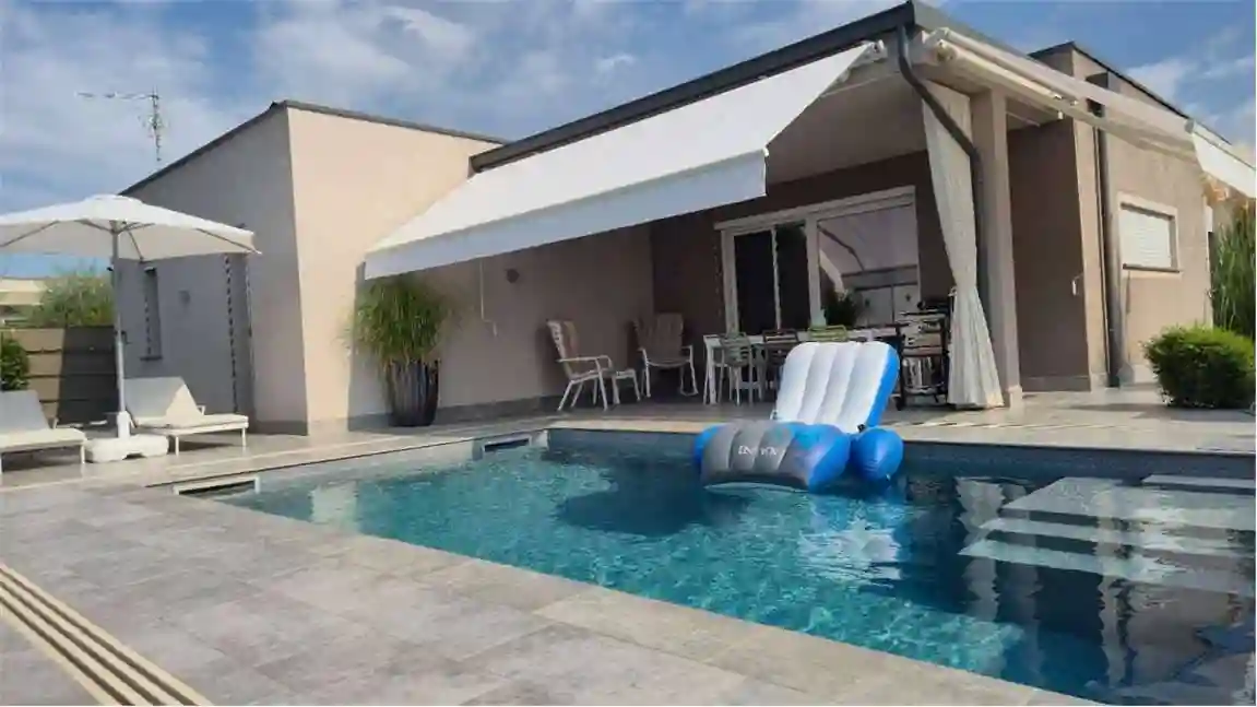 Villa - foto 2