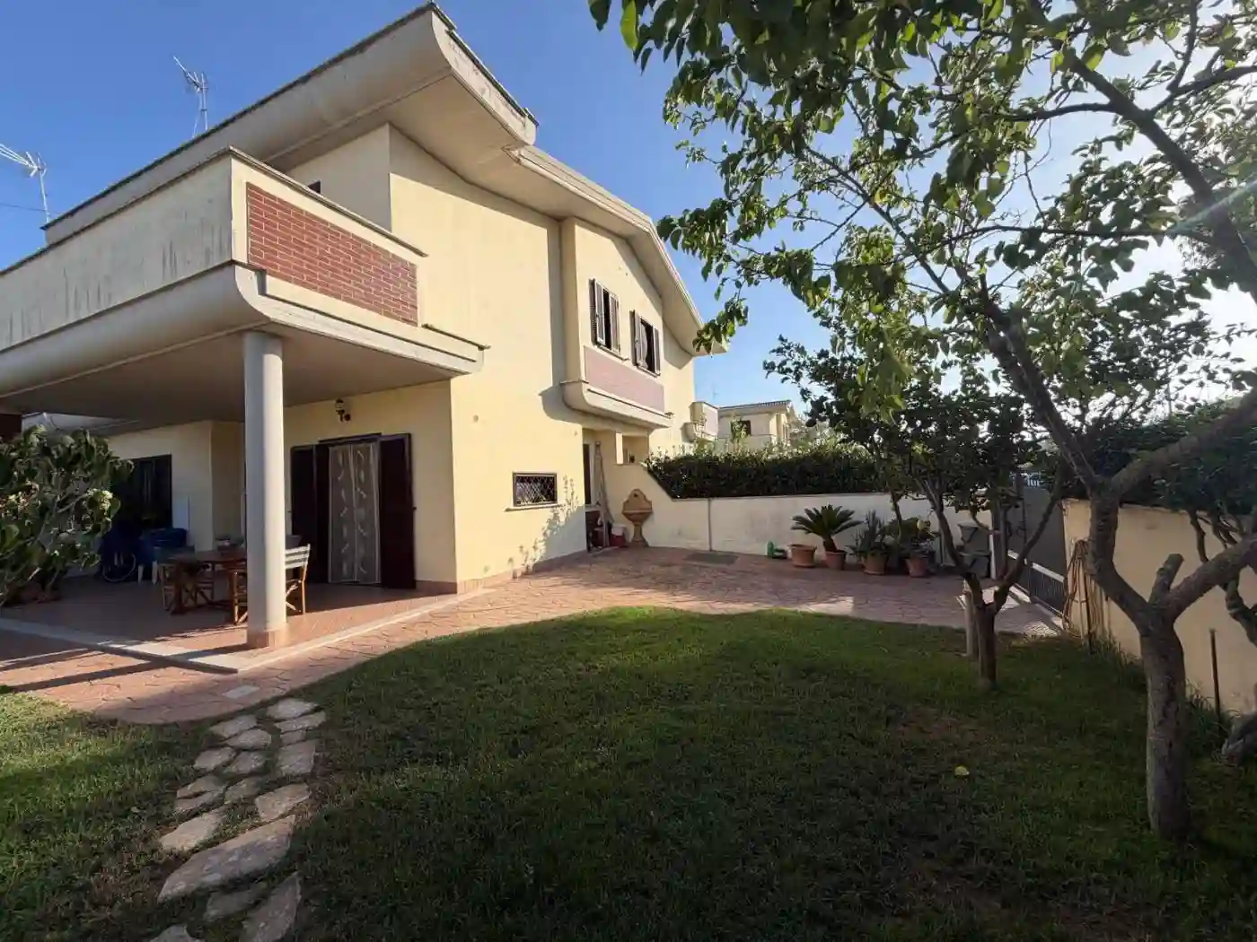 Villa - foto 2