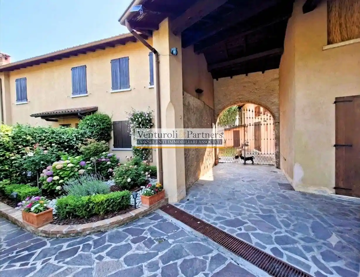 Rustico - Casale in vendita a San Felice del Benaco