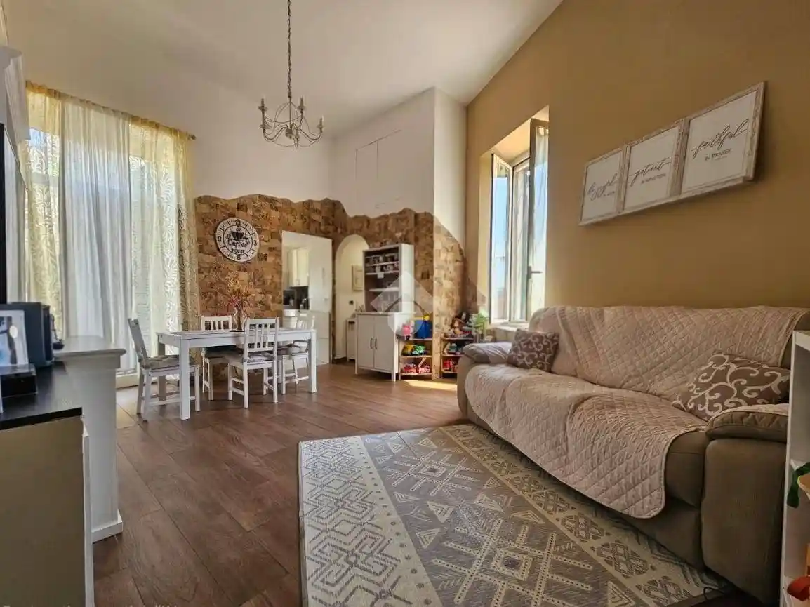 Appartamento in vendita a Napoli