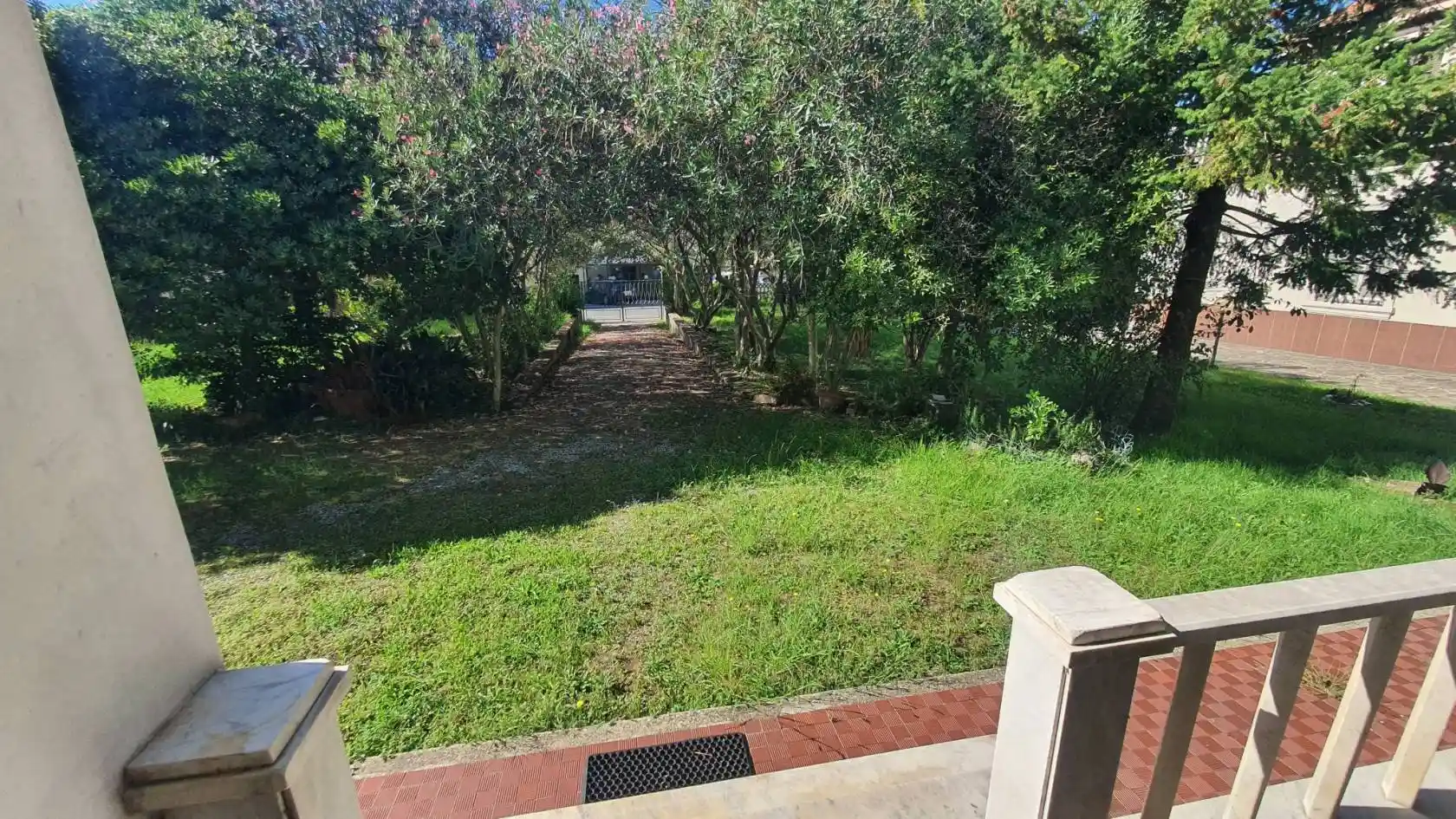 Villa in vendita a Sarzana