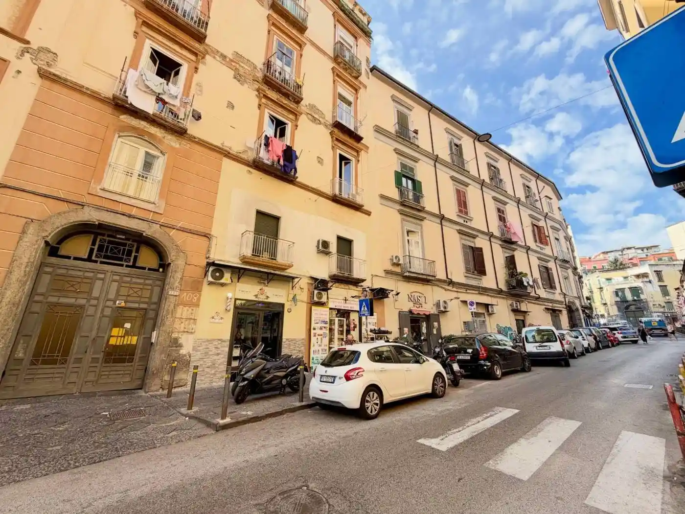 Appartamento in vendita a Napoli