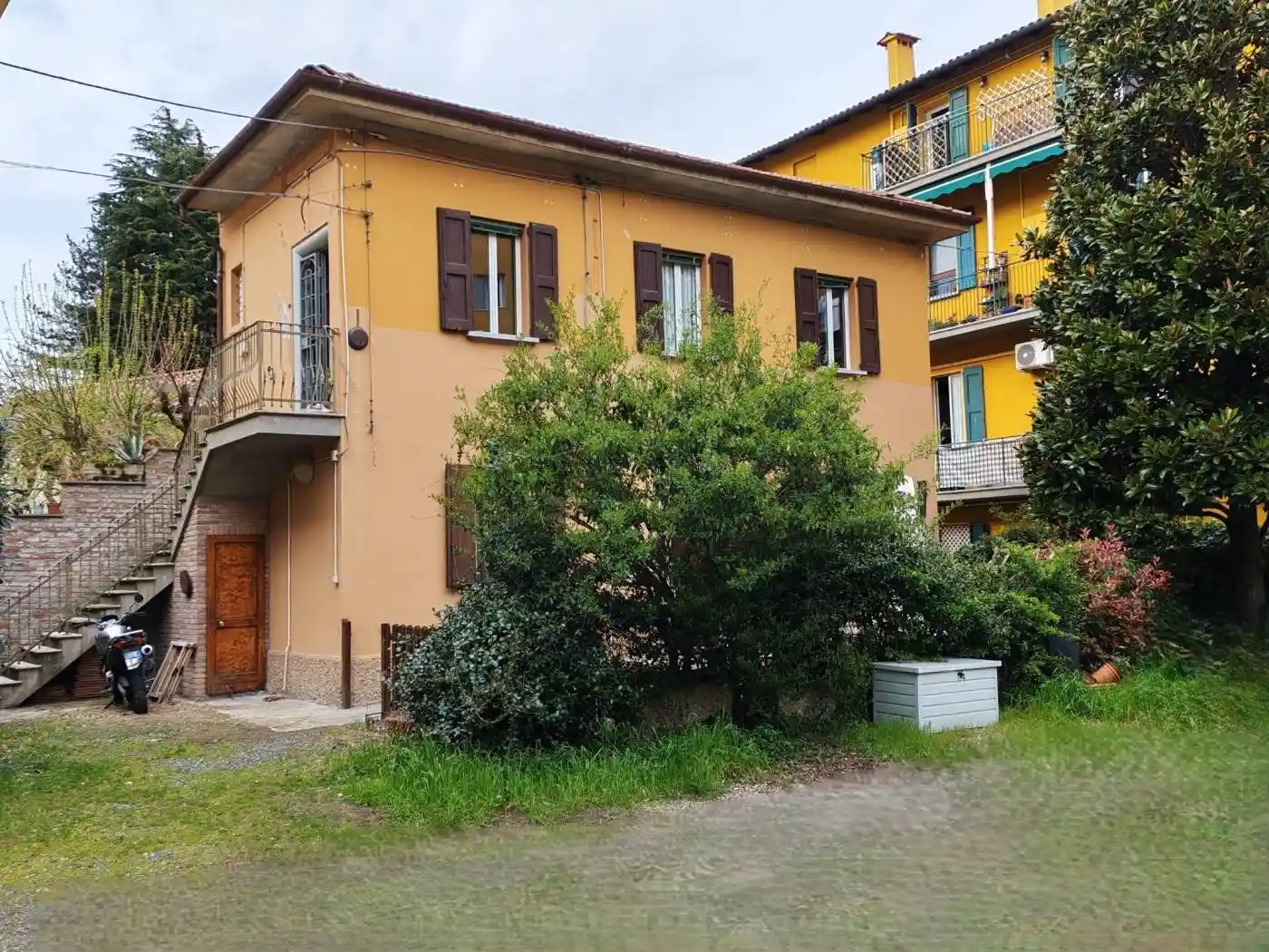 Casa indipendente in vendita a Casalecchio di Reno
