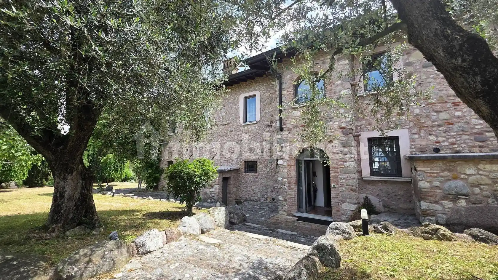 Rustico - Casale in vendita a Desenzano del Garda