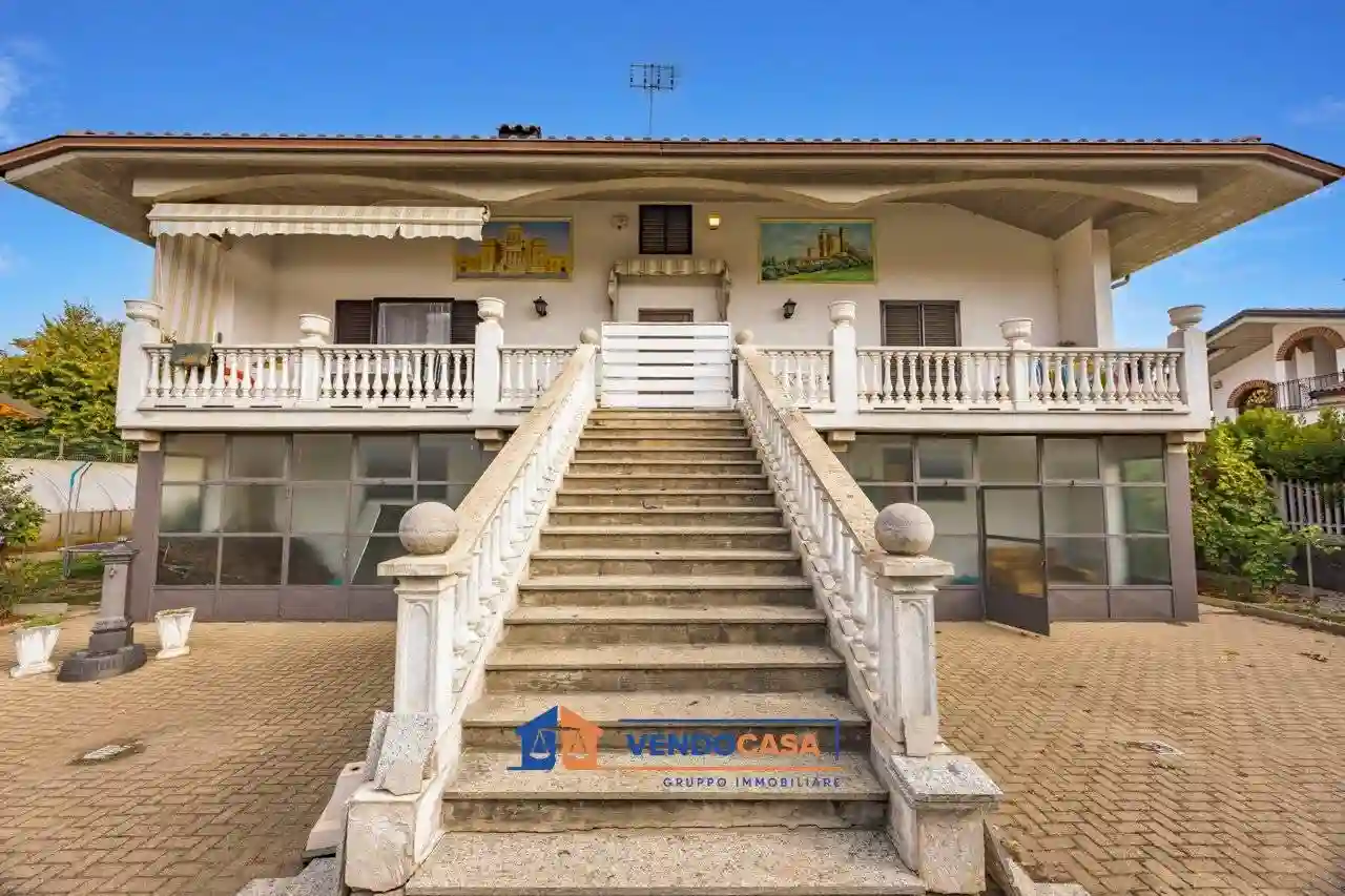 Villa - foto 2