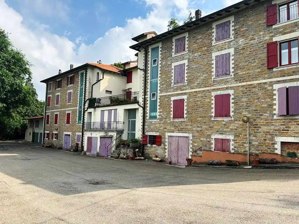 Appartamento in vendita a Tizzano Val Parma