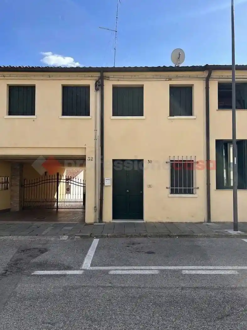 Appartamento in vendita a Lendinara