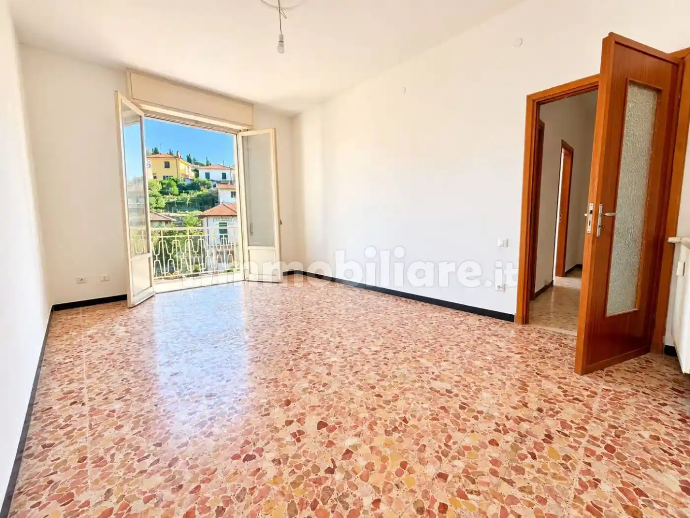 Appartamento in vendita a Imperia