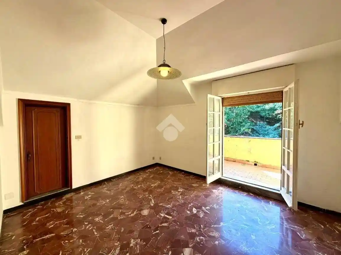 Appartamento in vendita a Genova
