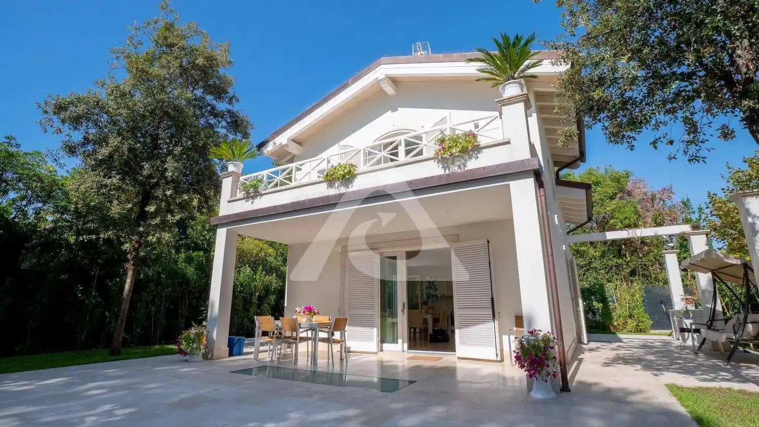 Villa in vendita a Forte dei Marmi