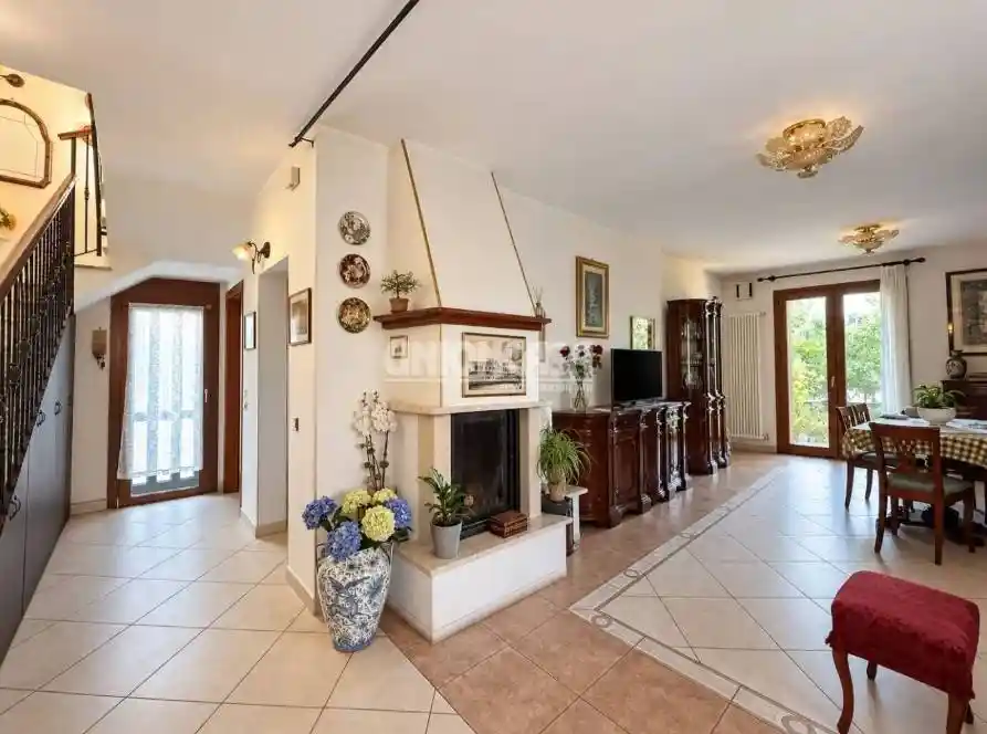Villa in vendita a Cirimido