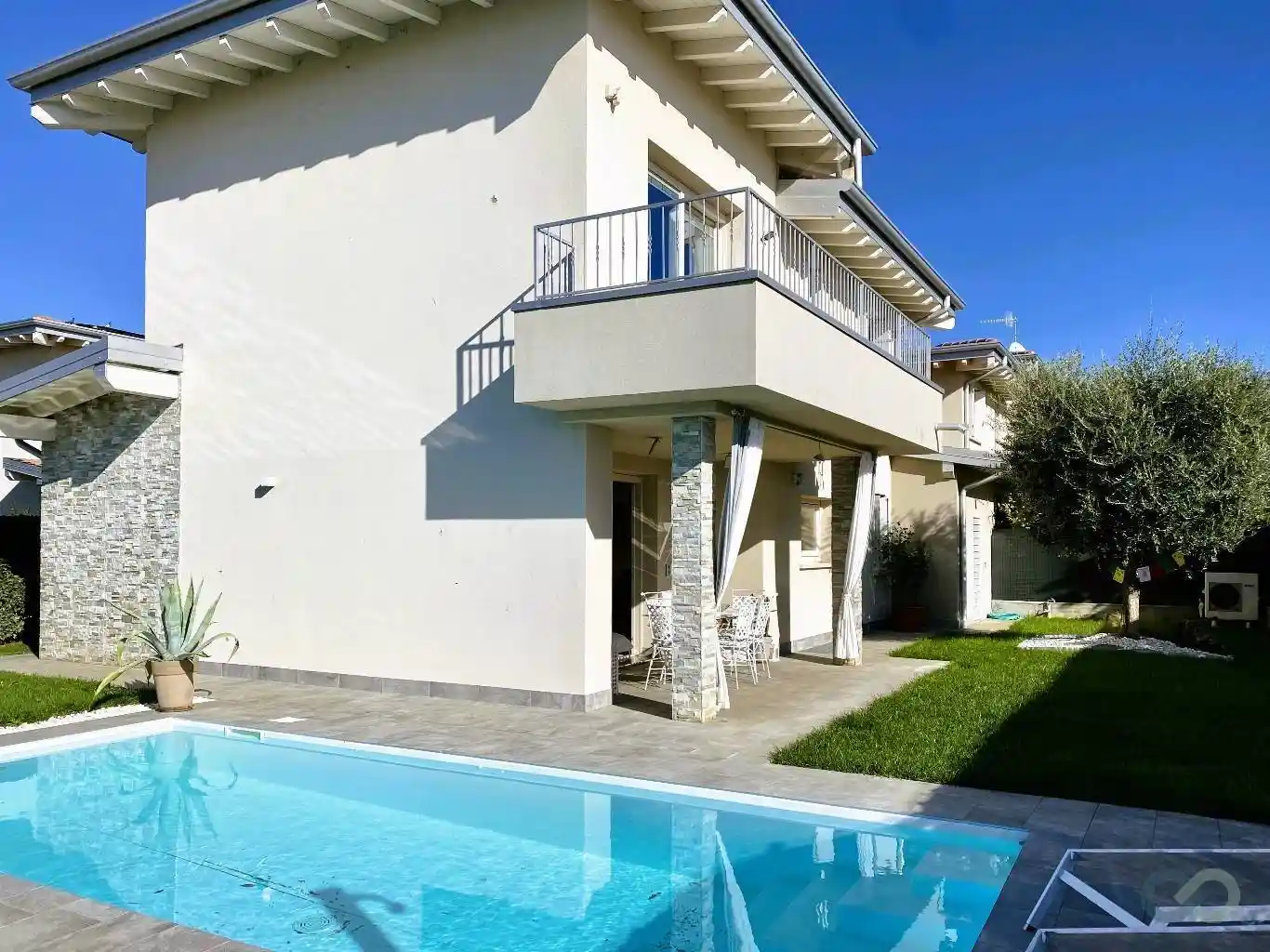 Villa in vendita a Lonato del Garda