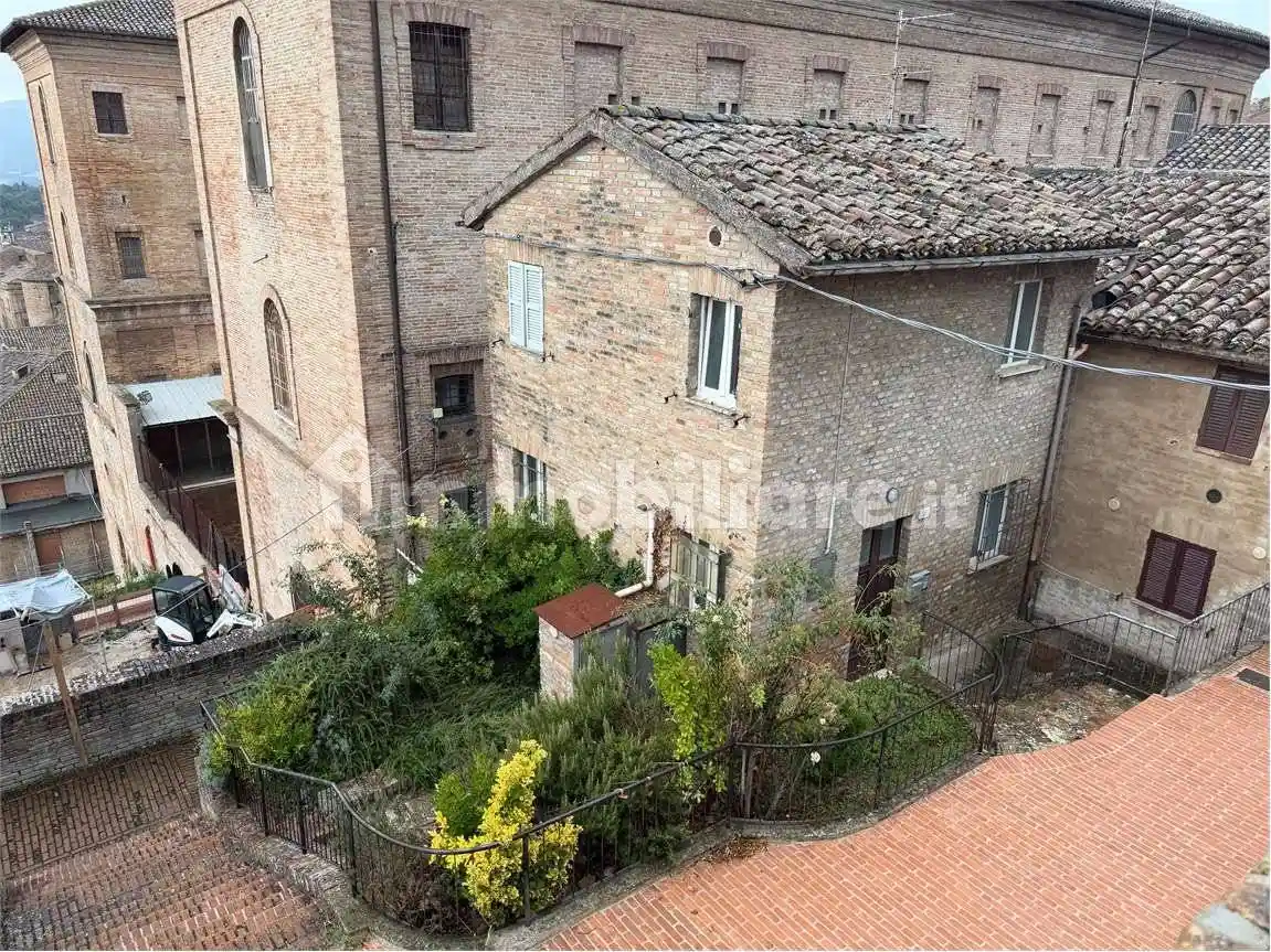 Appartamento in vendita a Urbino