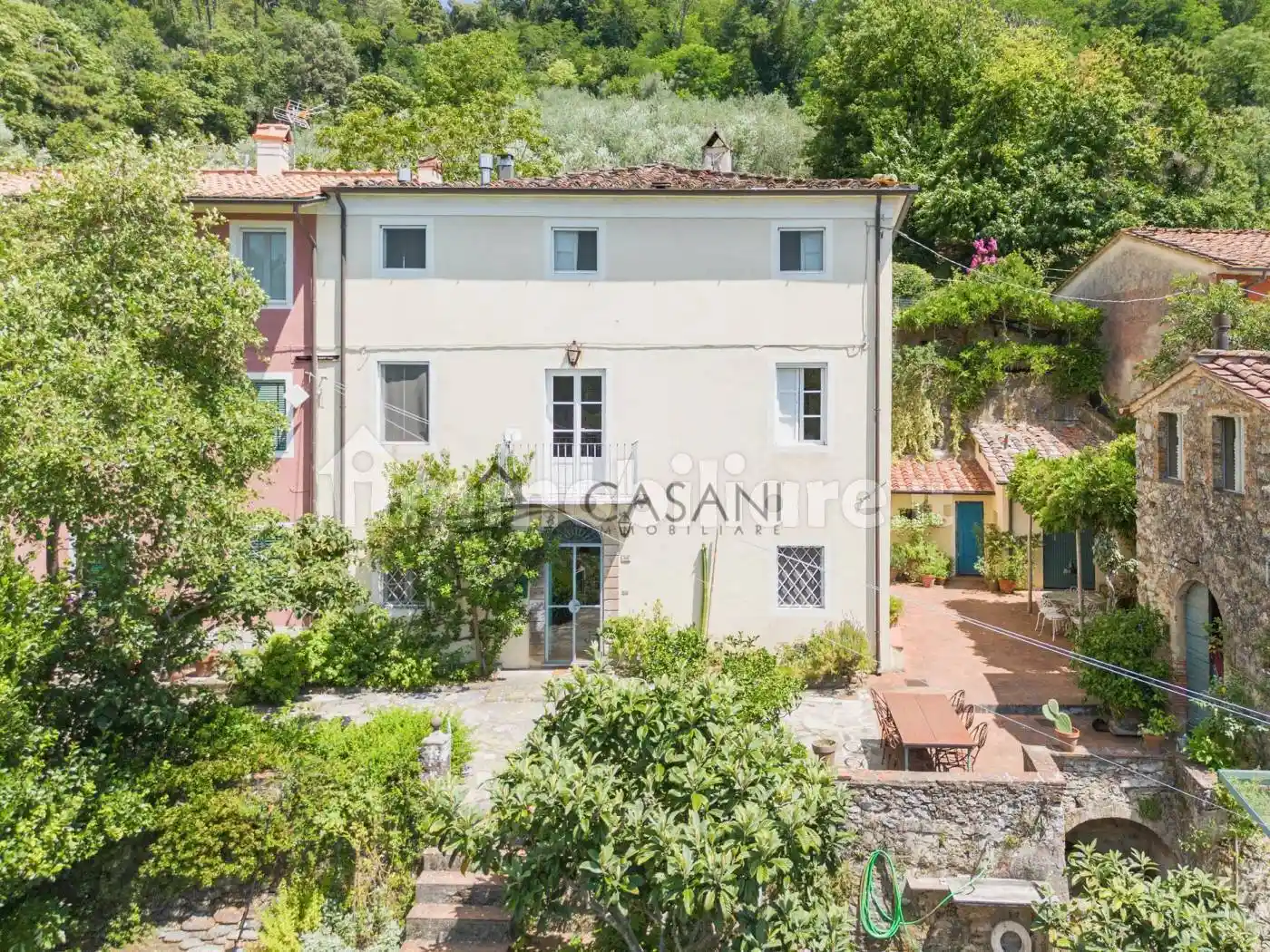 Casa indipendente in vendita a Camaiore
