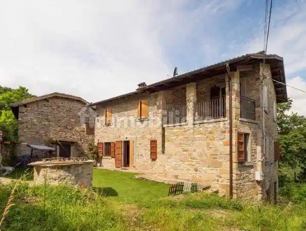 Rustico - Casale in vendita a Montefiorino