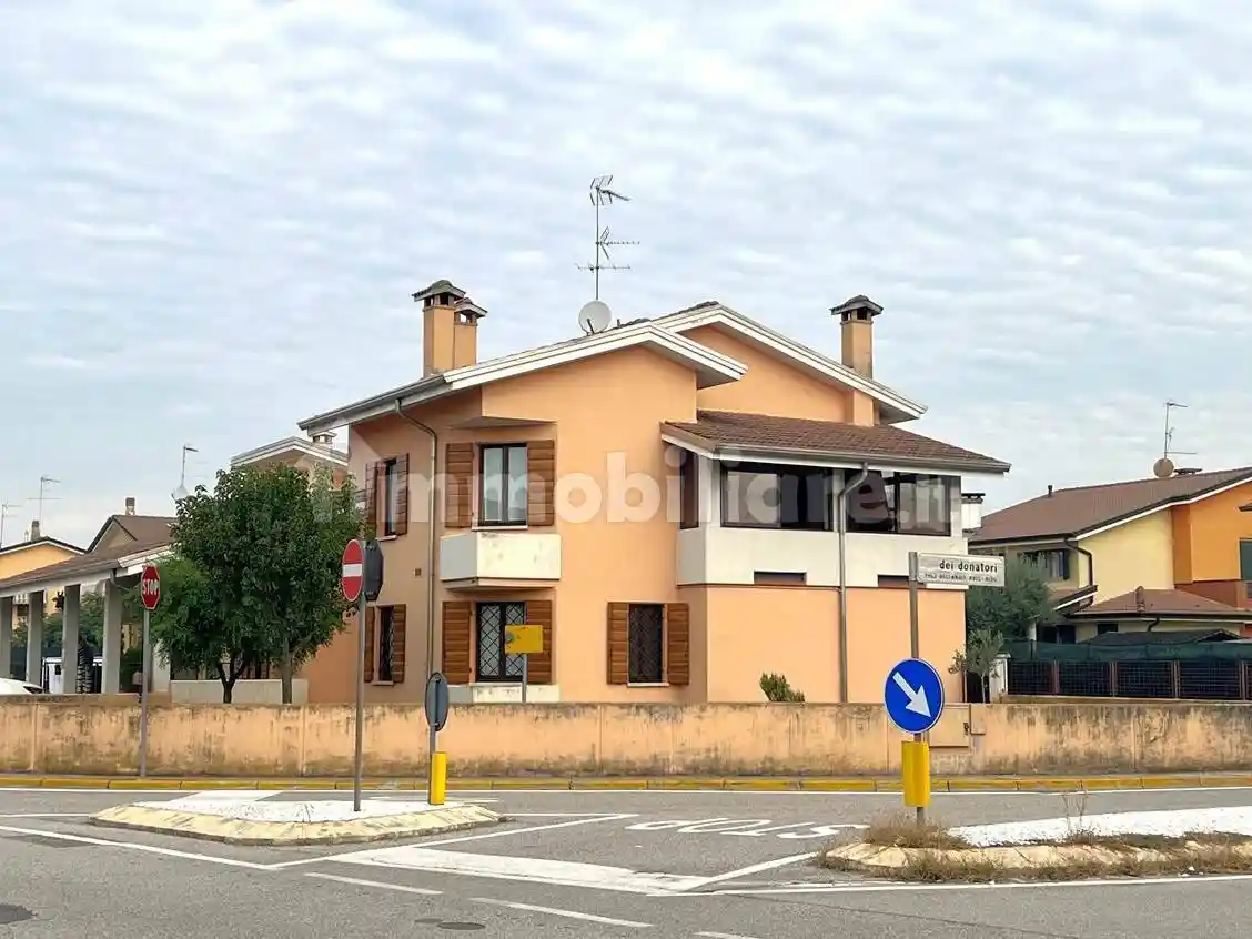 Villa in vendita a San Giorgio Bigarello