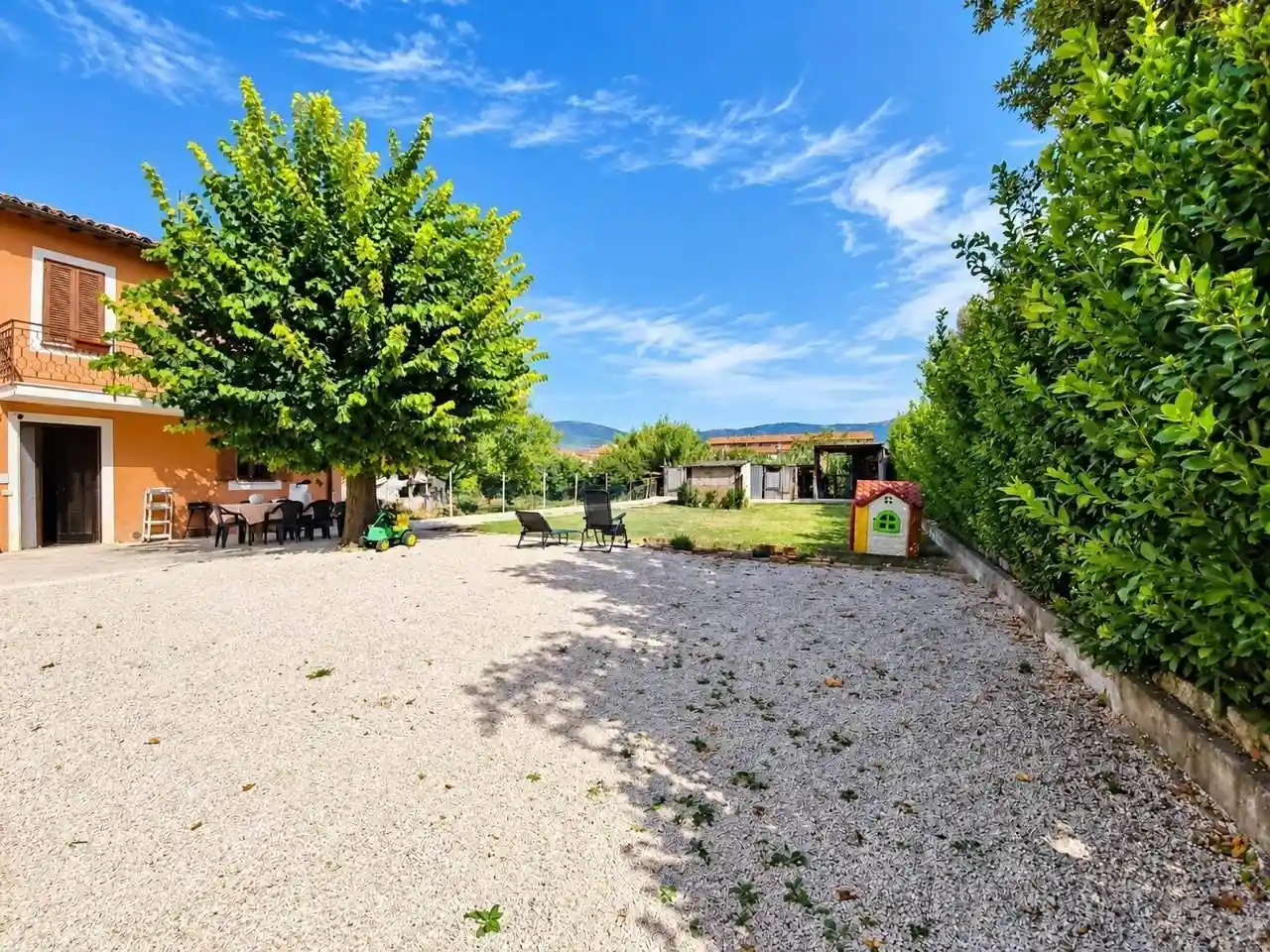 Villa in vendita a Foligno