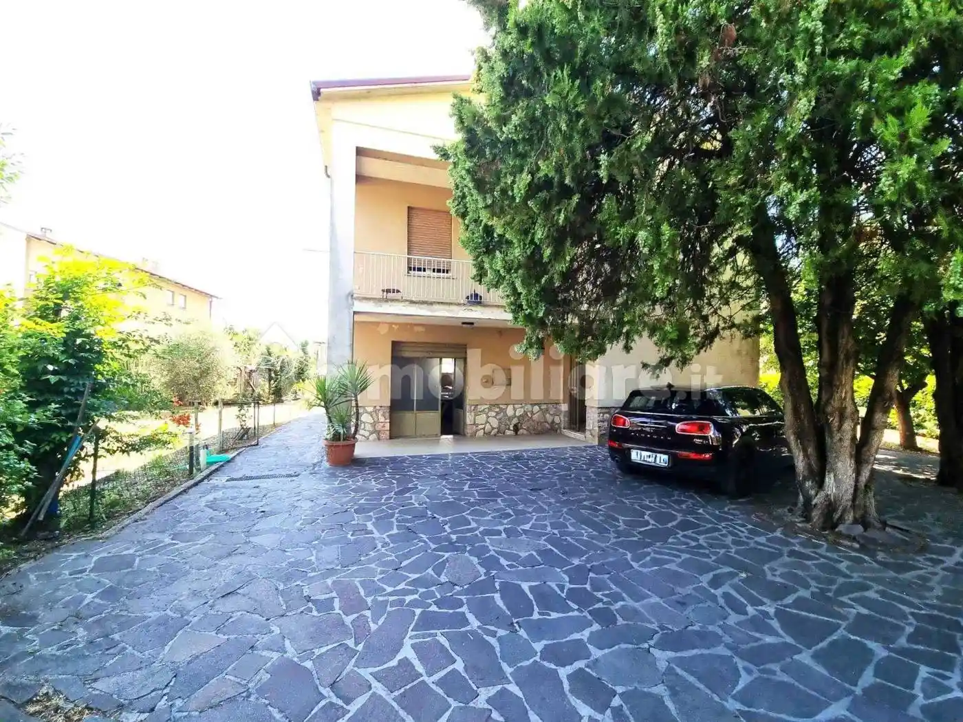 Casa indipendente in vendita a Foligno