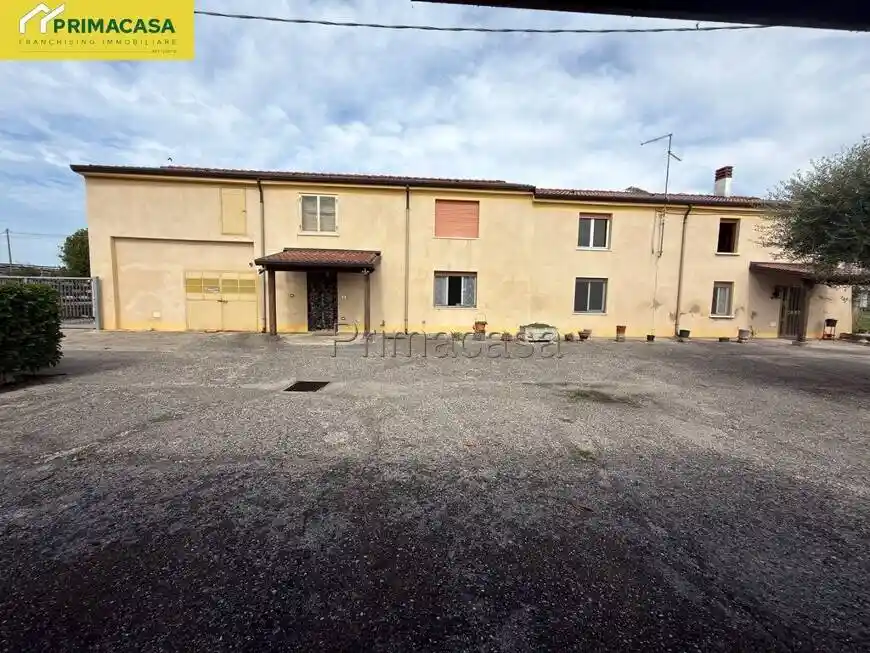 Casa indipendente in vendita a Albaredo d'Adige
