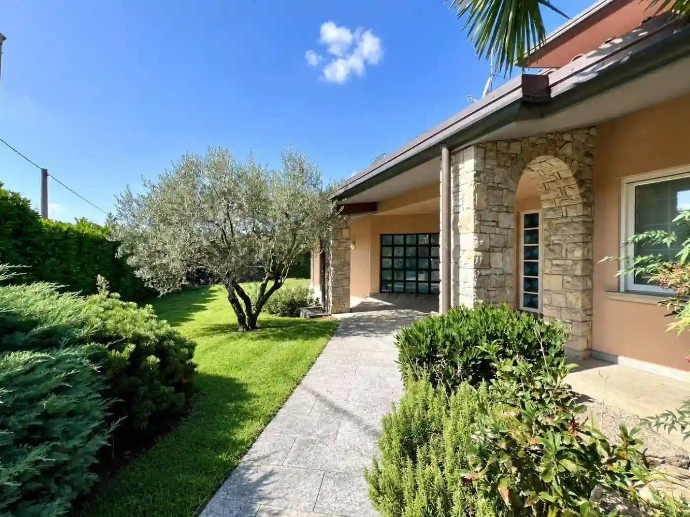Villa - foto 2