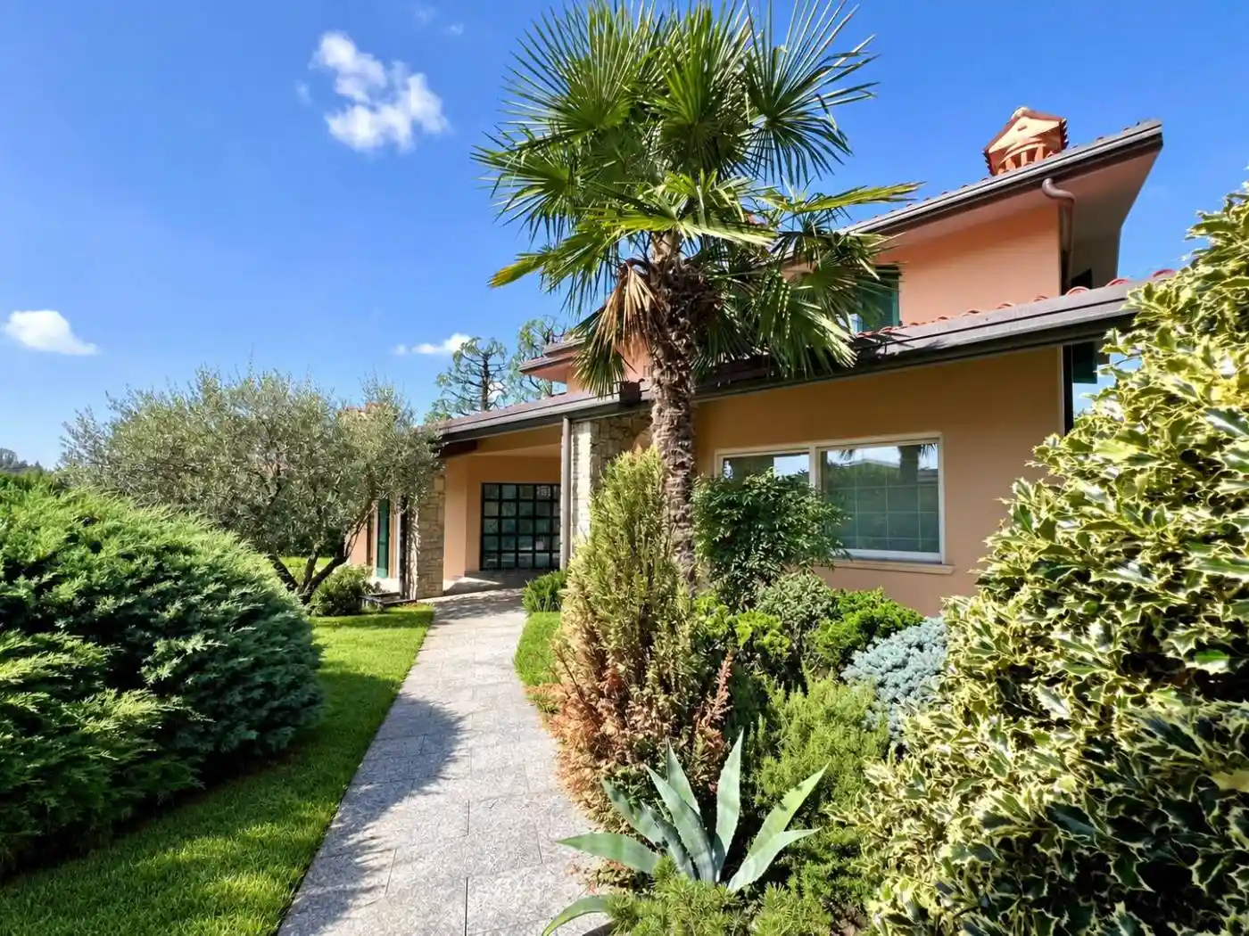 Villa in vendita a Albano Sant'Alessandro